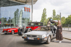 Na, erkannt? Das ist der DeLorean aus dem Filmklassiker „Zurück in die Zukunft” (Bildquelle: Messe Düsseldorf/C.Tillmann)